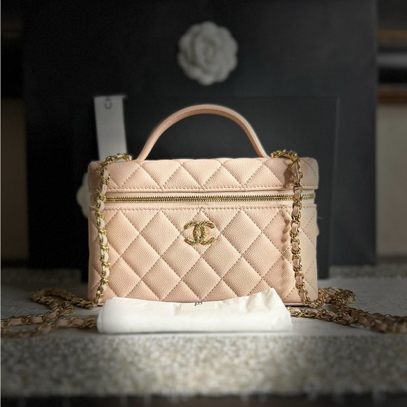 CHANEL (26P) Slim Vanity with Chain Caviar Leather fits Large IPhone - Picture 3 of 16